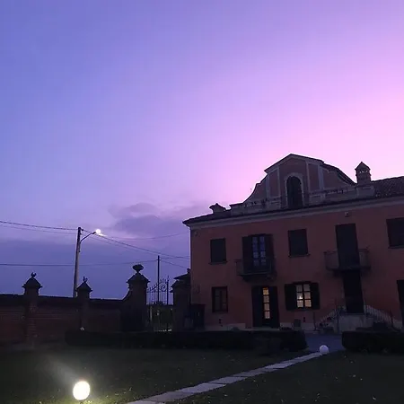 Cascina Palazzo Farm stay *