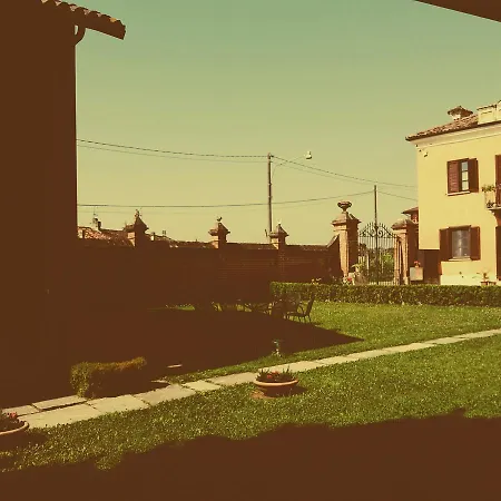 בית חווה Cascina Palazzo