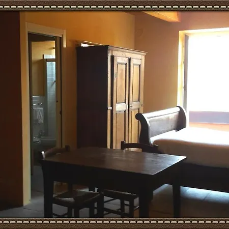 Cascina Palazzo Farm stay Roddi