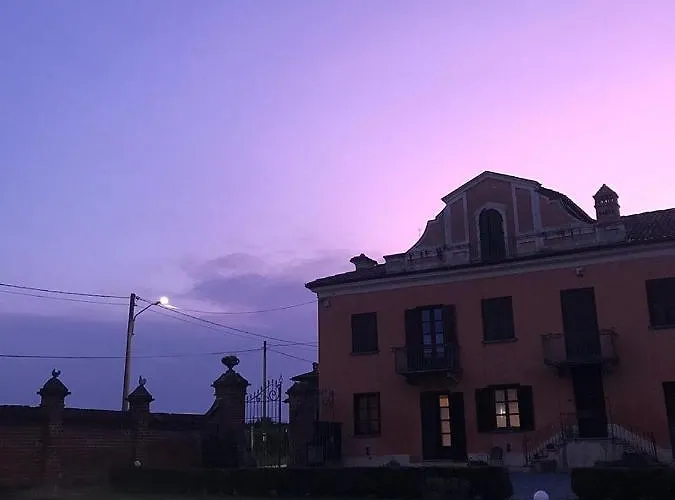 Cascina Palazzo Bauernhof *